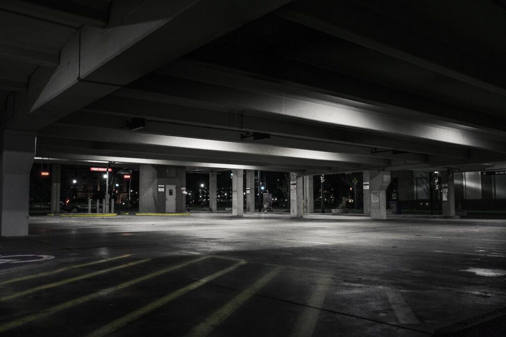 Easy access parking lots at the hotels in Castro Valley.